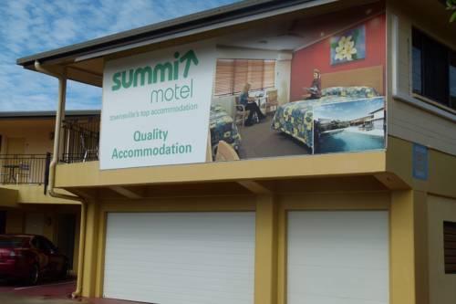 Photo: Summit Motel Photo: Summit Motel