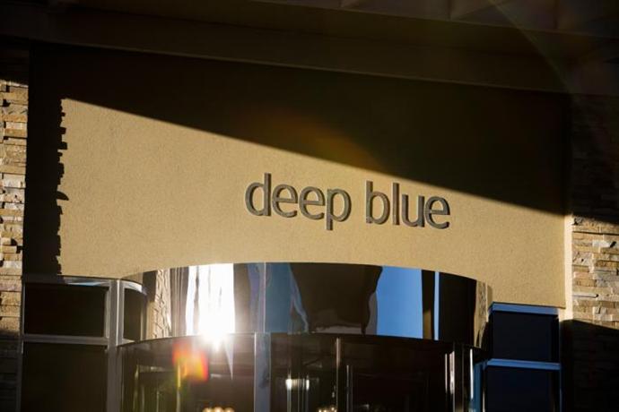 Photo: Quality Suites Deep Blue Photo: Quality Suites Deep Blue