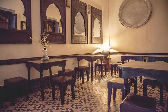 riad bazaar cafe