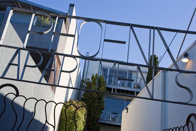 Photo: Phoenix Apartments Lorne Photo: Phoenix Apartments Lorne