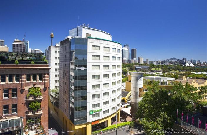 Photo: Holiday Inn Potts Point - Sydney Photo: Holiday Inn Potts Point - Sydney