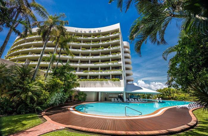 Photo: Hilton Cairns Photo: Hilton Cairns