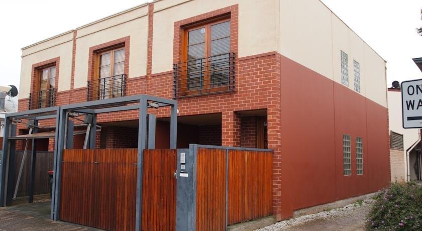 Photo: Bower Street Apartment Photo: Bower Street Apartment