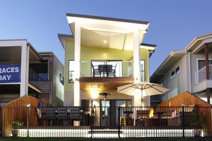 Photo: Lakeside Deck House Photo: Lakeside Deck House