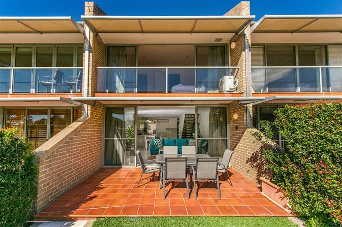Photo: 2 James Cook Apartments Photo: 2 James Cook Apartments