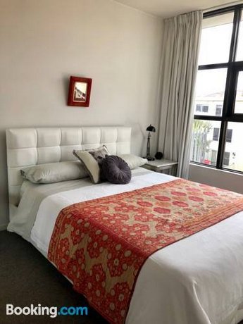 Photo: Vibe-Modern 2 Bed Apartment Photo: Vibe-Modern 2 Bed Apartment