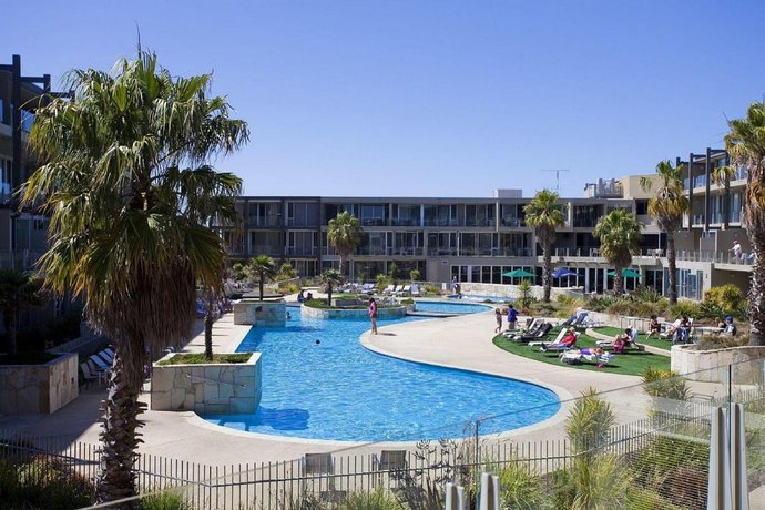 Photo: Beachfront Resort Torquay Photo: Beachfront Resort Torquay