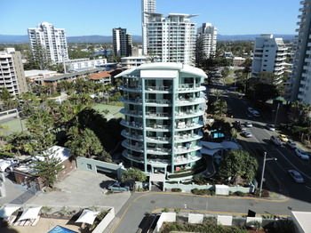 Photo: Emerald Sands Holiday Apartments Gold Coast Photo: Emerald Sands Holiday Apartments Gold Coast