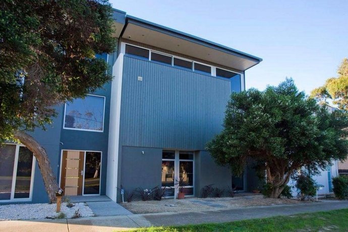 Photo: Whitewater Apartments Photo: Whitewater Apartments