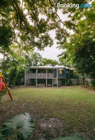 Photo: 3 Bedroom / 2 Bath Queenslander - Aeroglen Photo: 3 Bedroom / 2 Bath Queenslander - Aeroglen