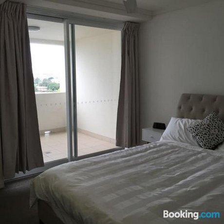 Photo: Luxury Apartment in Cairns City Photo: Luxury Apartment in Cairns City