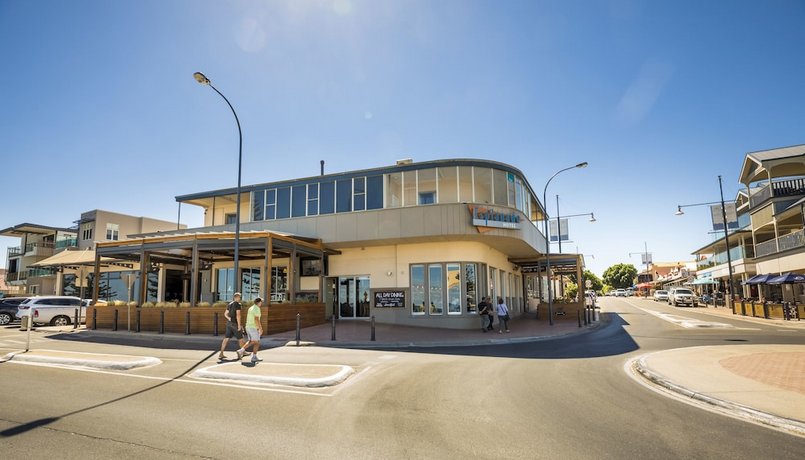 Photo: Esplanade Hotel Adelaide Photo: Esplanade Hotel Adelaide