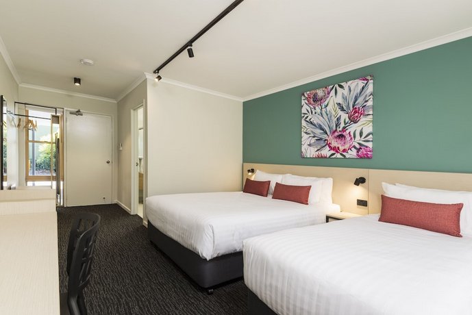 Photo: Balaclava Hotel Photo: Balaclava Hotel