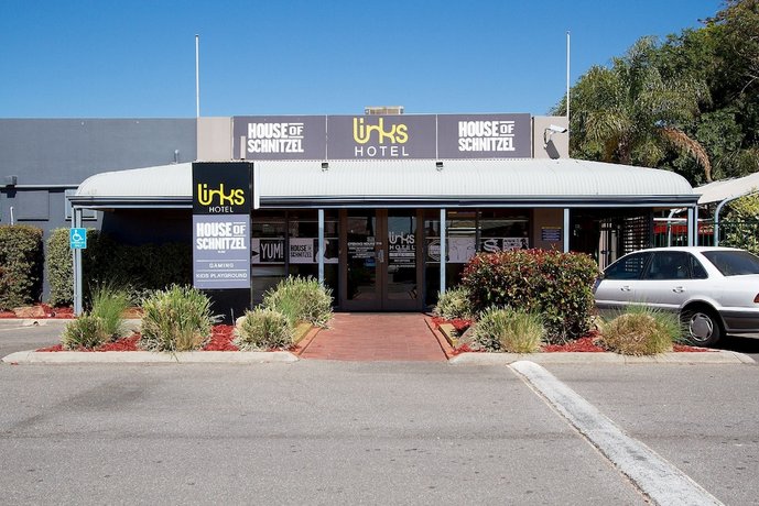 Photo: Links Hotel Adelaide Photo: Links Hotel Adelaide