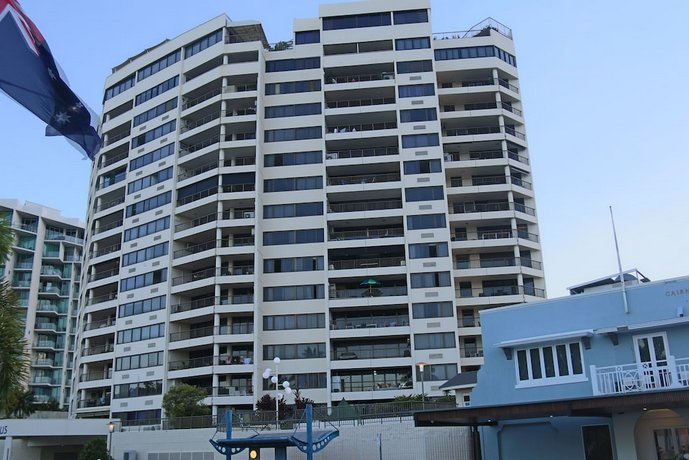Photo: Cairns Aquarius Photo: Cairns Aquarius