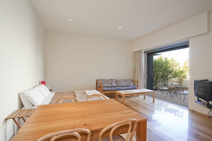 Photo: Phoenix Apartments Lorne Photo: Phoenix Apartments Lorne