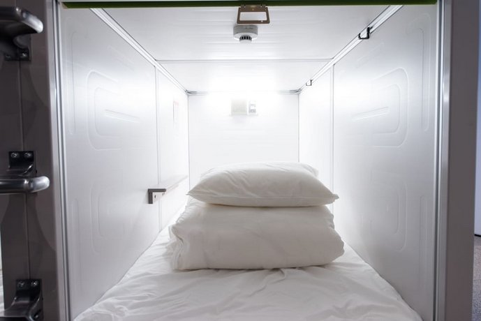 新宿图西特胶囊旅馆 capsule hotel transit shinjuku