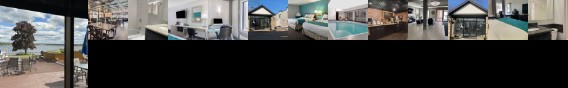 Howard Johnson Inn and Suites Miramichi