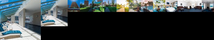 BreakFree Beachcomber Surfers Resort