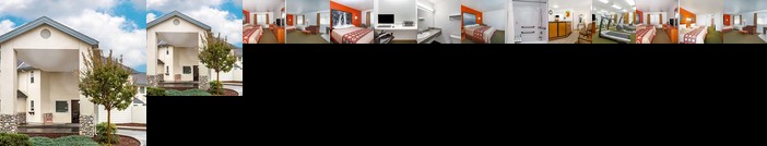 Super 8 Motel Cloverdale