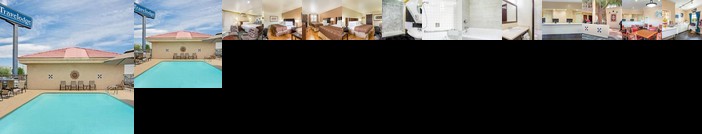 Travelodge Ambassador Strip Inn