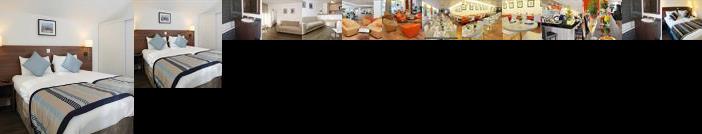 Sejours & Affaires Roissy Village