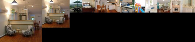 Montville Holiday House