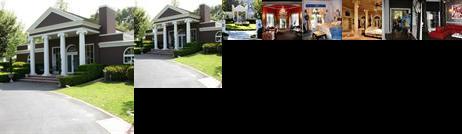 Oak Creek Manor Luxury Bed and Breakfast