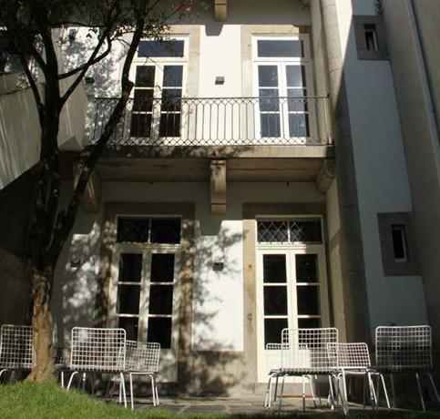 Oporto City Flats - The White Box House
