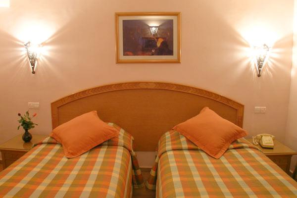 Chems Hotel