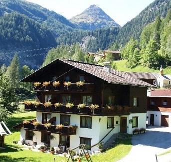 Alm-Apartments Pasterze Glacier Austria thumbnail