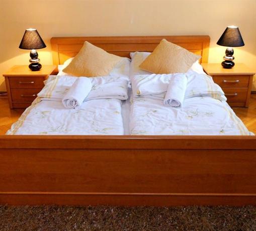 P&J Apartamenty Sw Krzyza