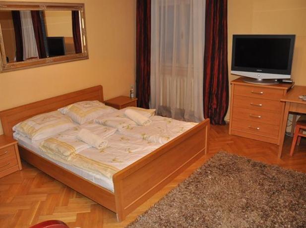 P&J Apartamenty Sw Krzyza