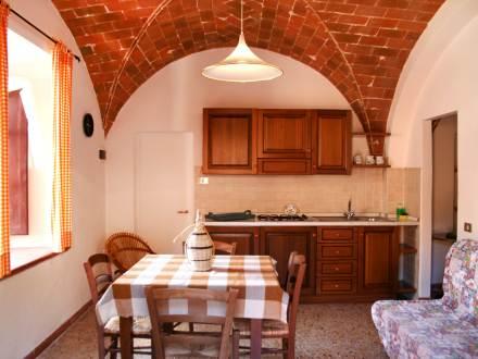 Apartment Formula In Follonica - 4 Persons 1 Bedrooms