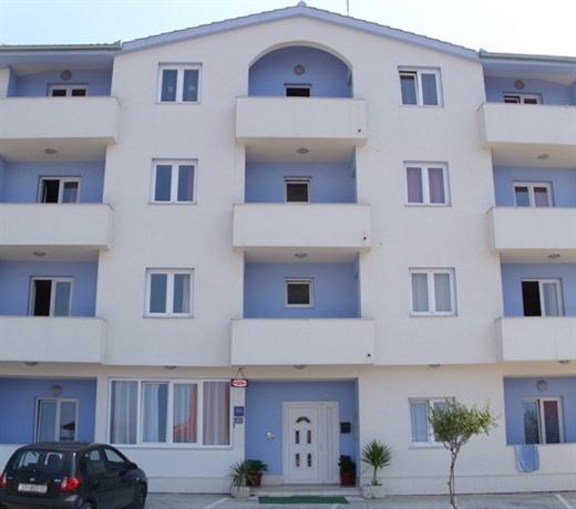 Apartments Alajbeg