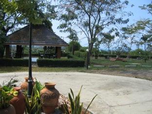 Baan Suan Rim Phu Resort
