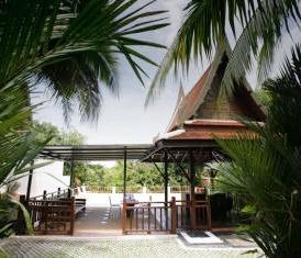 The Cabana Pool Suite