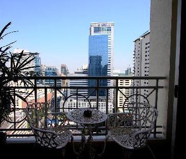 Bangkok Soi Asoke Private Serviced Apartment