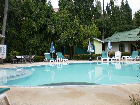 อีเดนบังกะโลรีสอร์ท