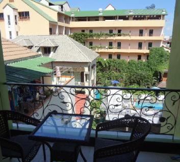 Maleez Lodge Hotel & Restaurant