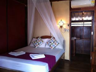 Beautiful Restaurant & Room