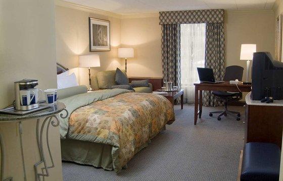 DoubleTree by Hilton Hotel Grand Rapids Airport