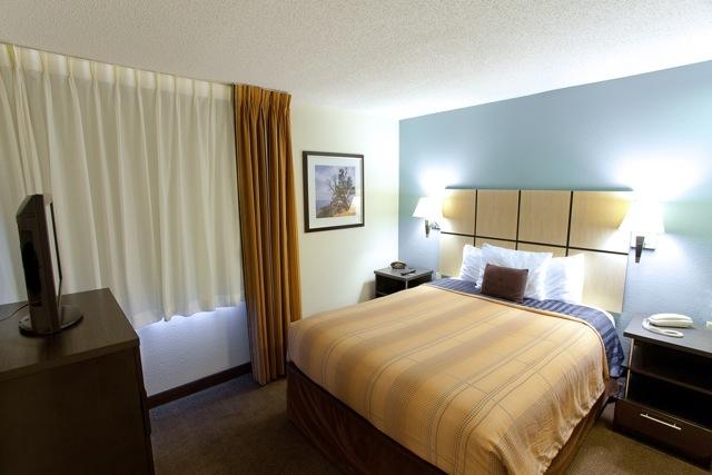 Candlewood Suites City Centre I-10