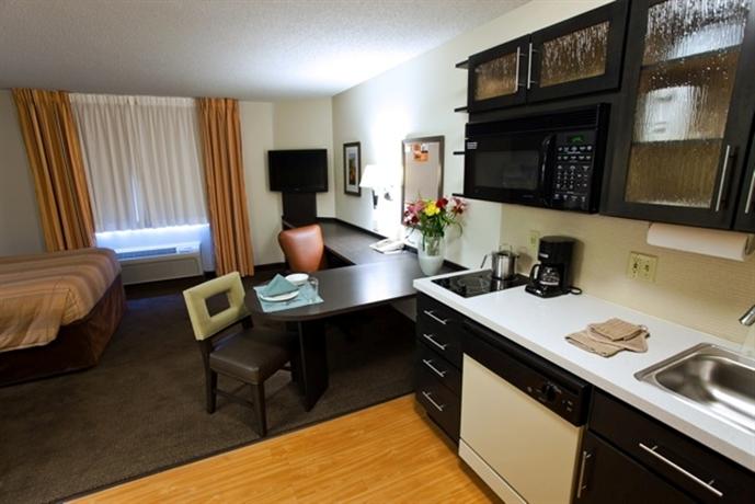 Candlewood Suites City Centre I-10