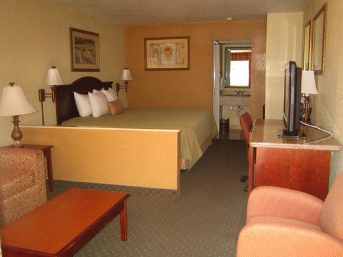 Econo Lodge Inn & Suites Eagle Pass Eagle Pass Port of Entry United States thumbnail