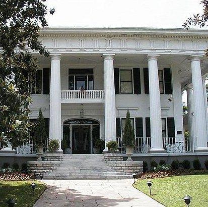 1842 Inn