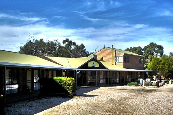 Mountain View Motor Inn & Holiday Lodges Halls Gap Zoo Australia thumbnail