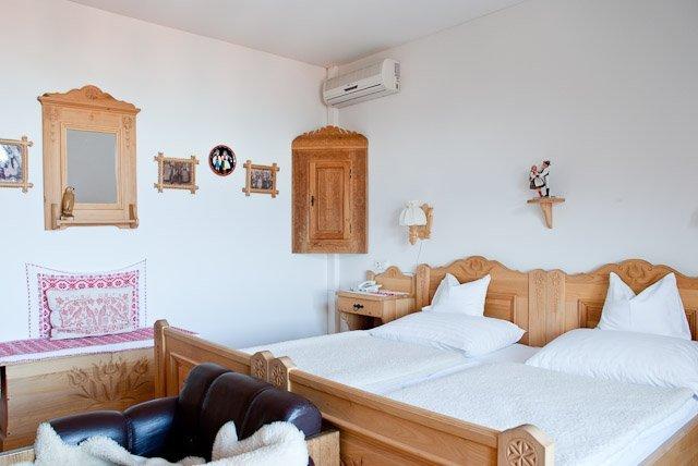Bagolyvar Hotel
