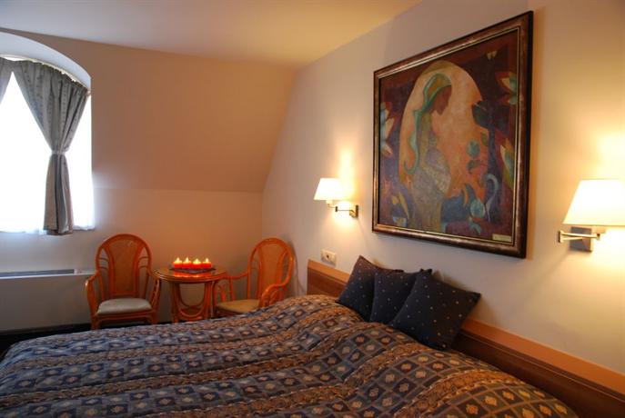 Hotel Kiss
