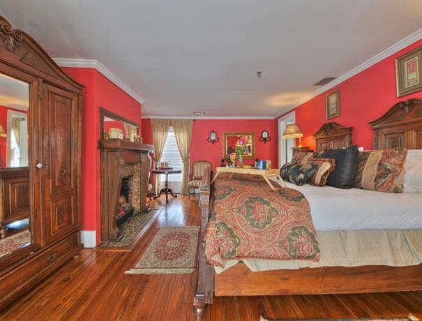 Bayfront Westcott House Bed & Breakfast